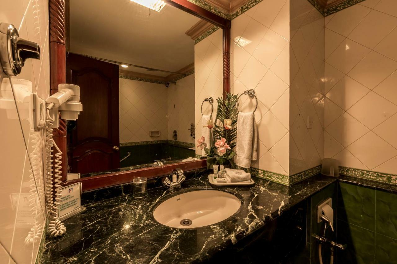 Hotel Nahar Nilgiris อูตี ภายนอก รูปภาพ